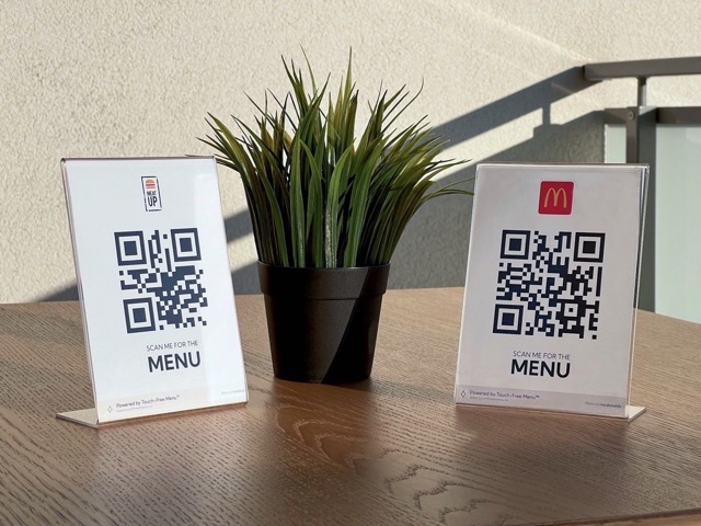 Plexiglass QR Holder